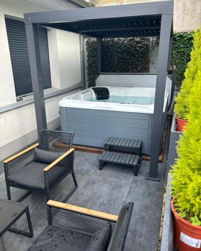 Φωτογραφία από το άλμπουμ του Maison d architecte avec spa σε Επερνέ