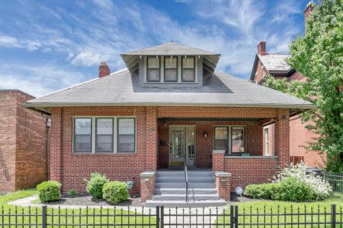 a red brick house with a front door at Updated 4BD House Near German Village w Parking in Columbus