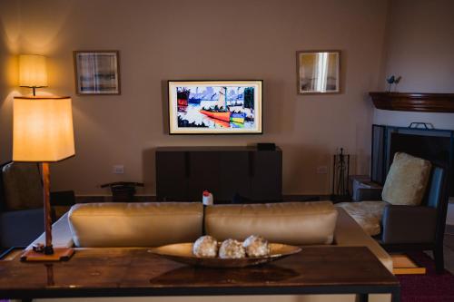 TV a/nebo společenská místnost v ubytování Piattelli Wine Resort Hotel Cafayate