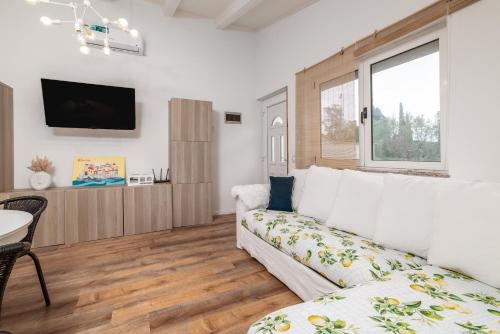 Apartments with parking space Rovinj - 22740