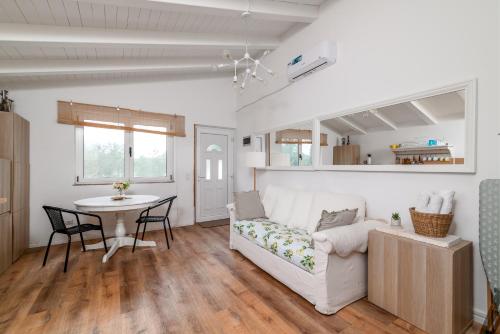 Apartments with parking space Rovinj - 22740