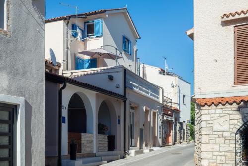 Apartments with a parking space Medulin - 23109