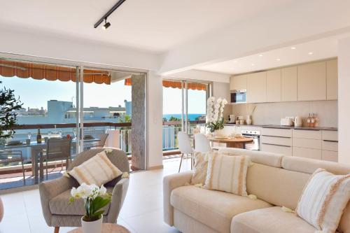 Luxury 1-Br apartment sea view parking
