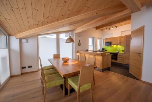 Arena Juwel 104 Top 9