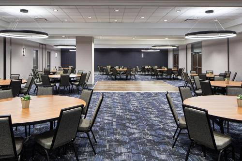 Εστιατόριο ή άλλο μέρος για φαγητό στο Courtyard by Marriott Detroit Downtown