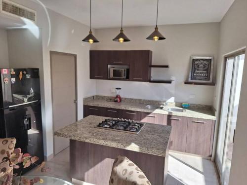 Dapur atau dapur kecil di Hermosa Residencia en Alebrijes