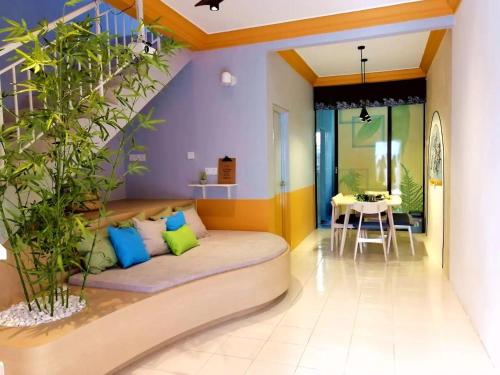 Area soggiorno di Area Bandar Putra Kulai 4-6BR near AEON IOI Airport