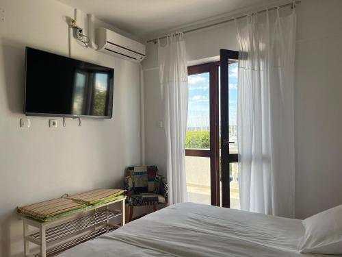 Room Novakovic