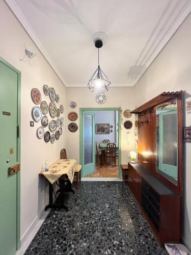 Sonia's SKG 3 Bedroom Family Apartment - Near Metro