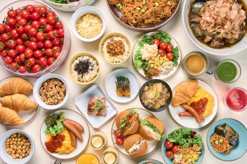 Makanan di atau berdekatan hotel