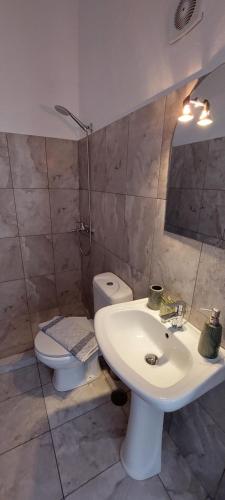 Ένα μπάνιο στο Kalliopis Rooms