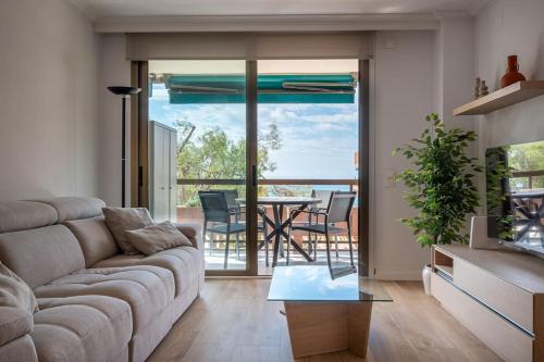 Et opholdsområde på AT145 Pins, piscina, primera línea, vista mar