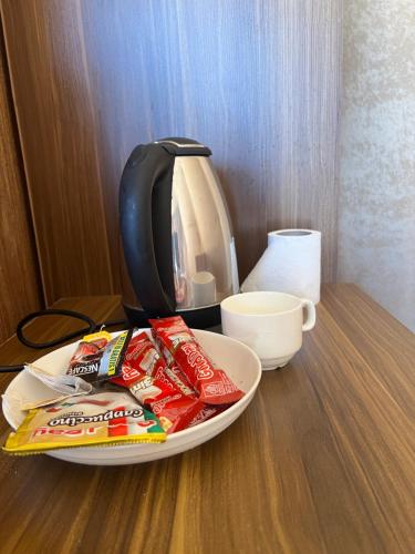 Makanan di atau berdekatan apartmen