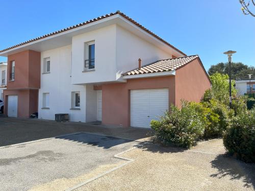 Maison 6 personnes St Cannat - 15 min Aix en Provence