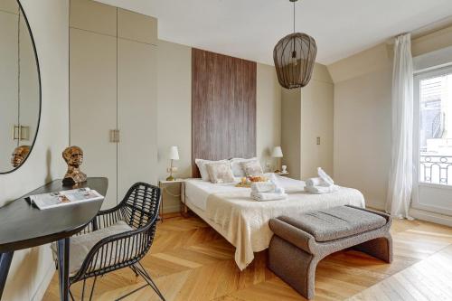 Photo de la galerie de l'établissement Suite Triomphe - Appartement charmant à Paris, à Paris