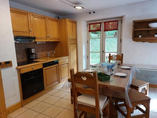 Køkken eller tekøkken på Apartment Conseil 1 by Interhome