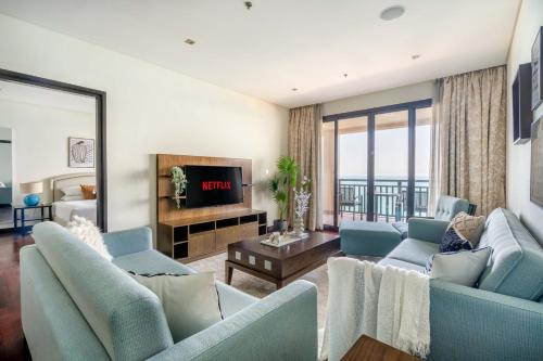 GuestReady - Burj Al Arab view at Royal Amwaj