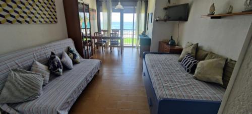 Posedenie v ubytovaní Apartamento estudio Acantilados