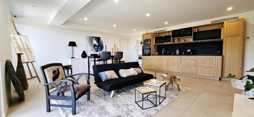 Η κουζίνα ή μικρή κουζίνα στο Villa TOIT&MOi