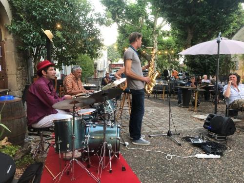 Afbeelding uit fotogalerij van Chez Toon, Bar Déco in Blesle