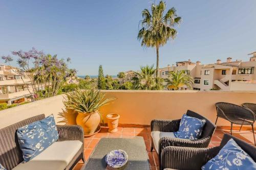 75-Apartment with Views in Elviria, Marbella