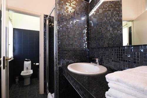 Ένα μπάνιο στο Duomo Terrace Suite