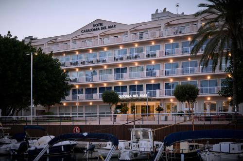 Bangunan di mana terletaknya hotel