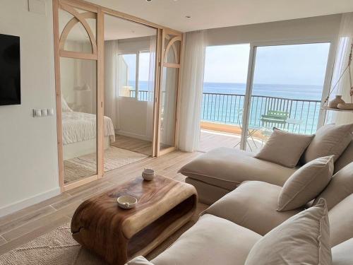 Las Antillas I Front Sea View Pool