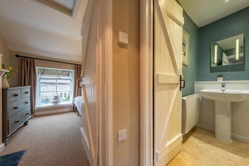 Vannituba majutusasutuses Carpenters Cottage