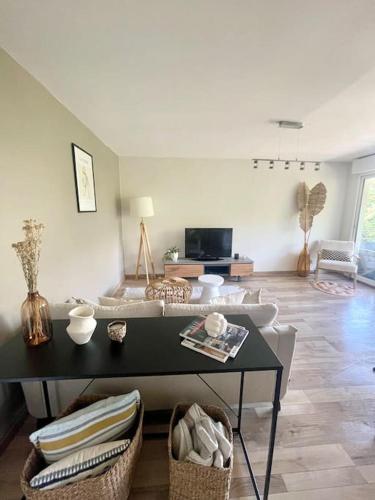 Appart avec balcon, parking, plein centre ville - MONT DE MARSAN