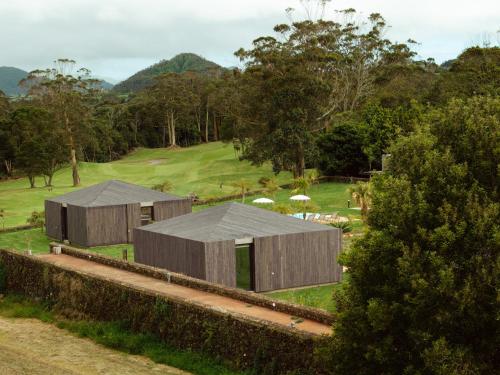 twoolithicolithicolithicolithicolithicolithicolithicolithicolithicolithicolithicolithicolithicolithic homes at Batalha Golf Villas & Spa in Ponta Delgada