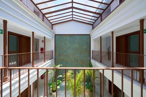 Casa Pizarro, by Homing U