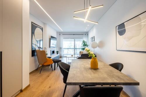Bloom - Luxury 2-Bedroom Apartment in Athens