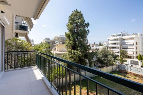 Bloom - Luxury 2-Bedroom Apartment in Athens