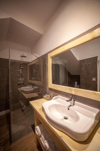 Koupelna v ubytování Apartahotel Siglo XIX