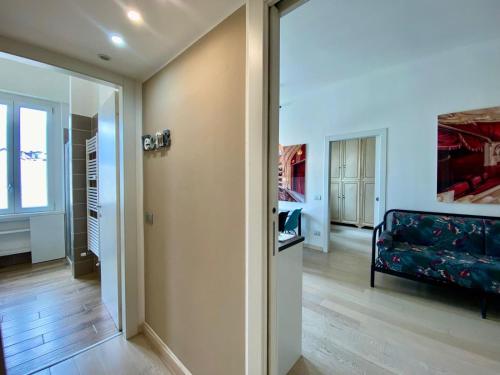 GuestHost - Piazzale Susa Bright Flat con Veranda