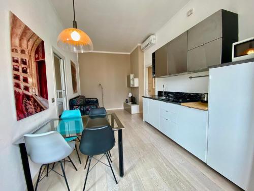 GuestHost - Piazzale Susa Bright Flat con Veranda
