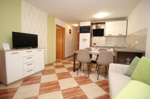 Modern eingerichtete Apartment für 4 Personen ideal für Famillien mit Kinder im Zentrum von Baska