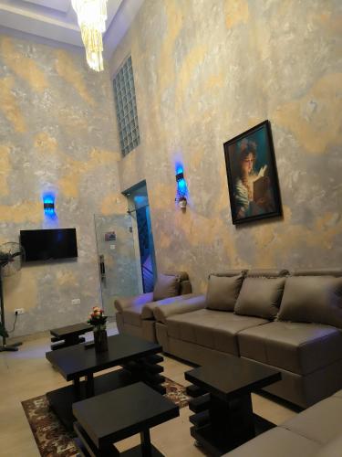 J Blitz International Hotelにあるテレビまたはエンターテインメントセンター
