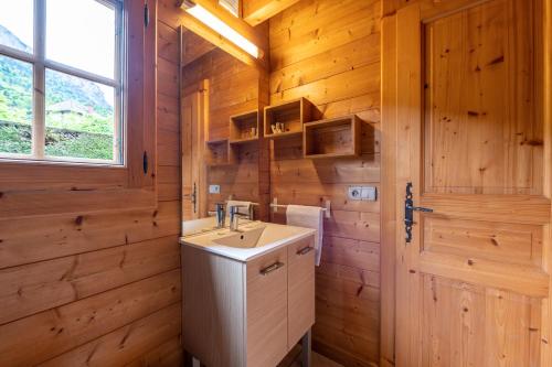 Η κουζίνα ή μικρή κουζίνα στο Chalet mitoyen 4 personnes