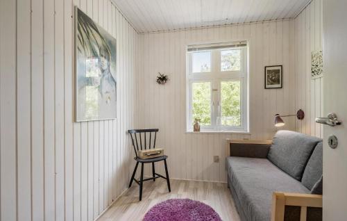 Зона вітальні в 4 Bedroom Beautiful Home In Skjern