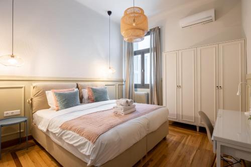 Meadows - Luxury 3-Bedroom Apartment in Athens