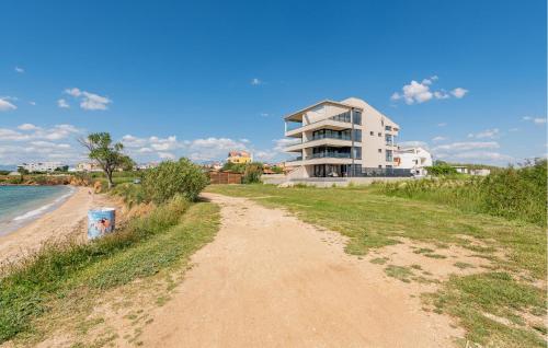 Cozy Apartment In Povljana With Wifi