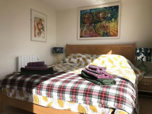 Postel nebo postele na pokoji v ubytování Swanky & Spacious Luxury 3 Bed
