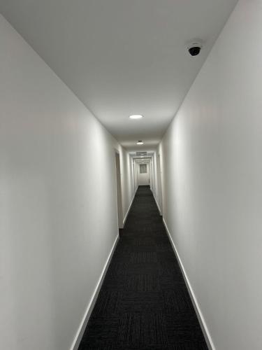 Penthouse height Flat, City View Balcony, Quiet, Free Wifi, Gym & More Minimalistic Home photo 29