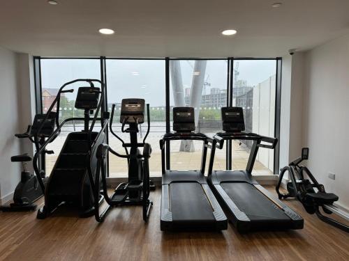 Penthouse height Flat, City View Balcony, Quiet, Free Wifi, Gym & More Minimalistic Home photo 41