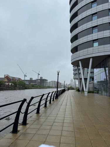 Penthouse height Flat, City View Balcony, Quiet, Free Wifi, Gym & More Minimalistic Home photo 34