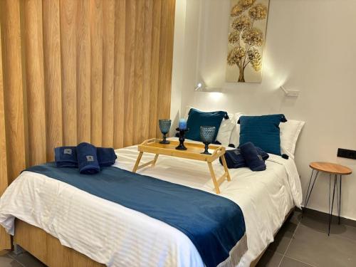 Thessalonian Suite II - 2 Steps from Whiter Tower