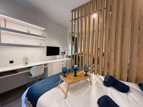 Thessalonian Suite II - 2 Steps from Whiter Tower