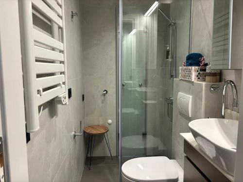 Thessalonian Suite II - 2 Steps from Whiter Tower